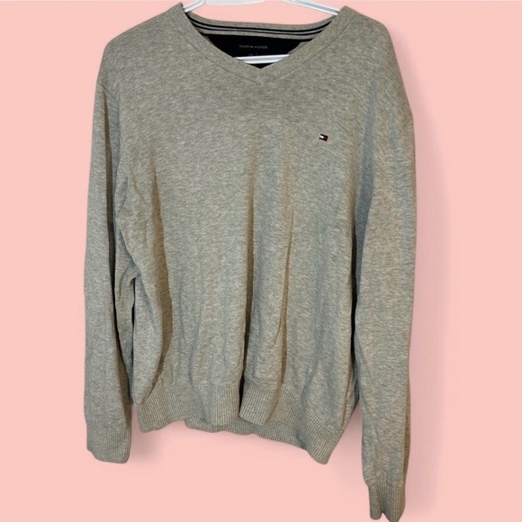 Tommy Hilfiger V Neck Sweatshirt Grey - Picture 2 of 4